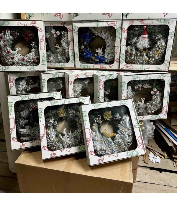 Новогодний Веночек Большой Декорированный Красный 40см, Декор ассорти, каркас пластик, Рождественский декор