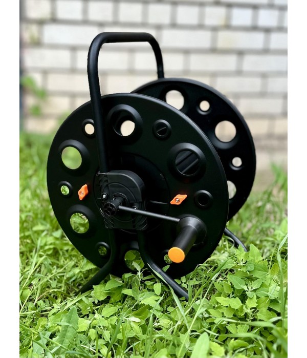 Катушка металлическая для поливочного шланга 1/2" — 100 м, 3/4" — 50 м: профессиональная усиленная конструкция